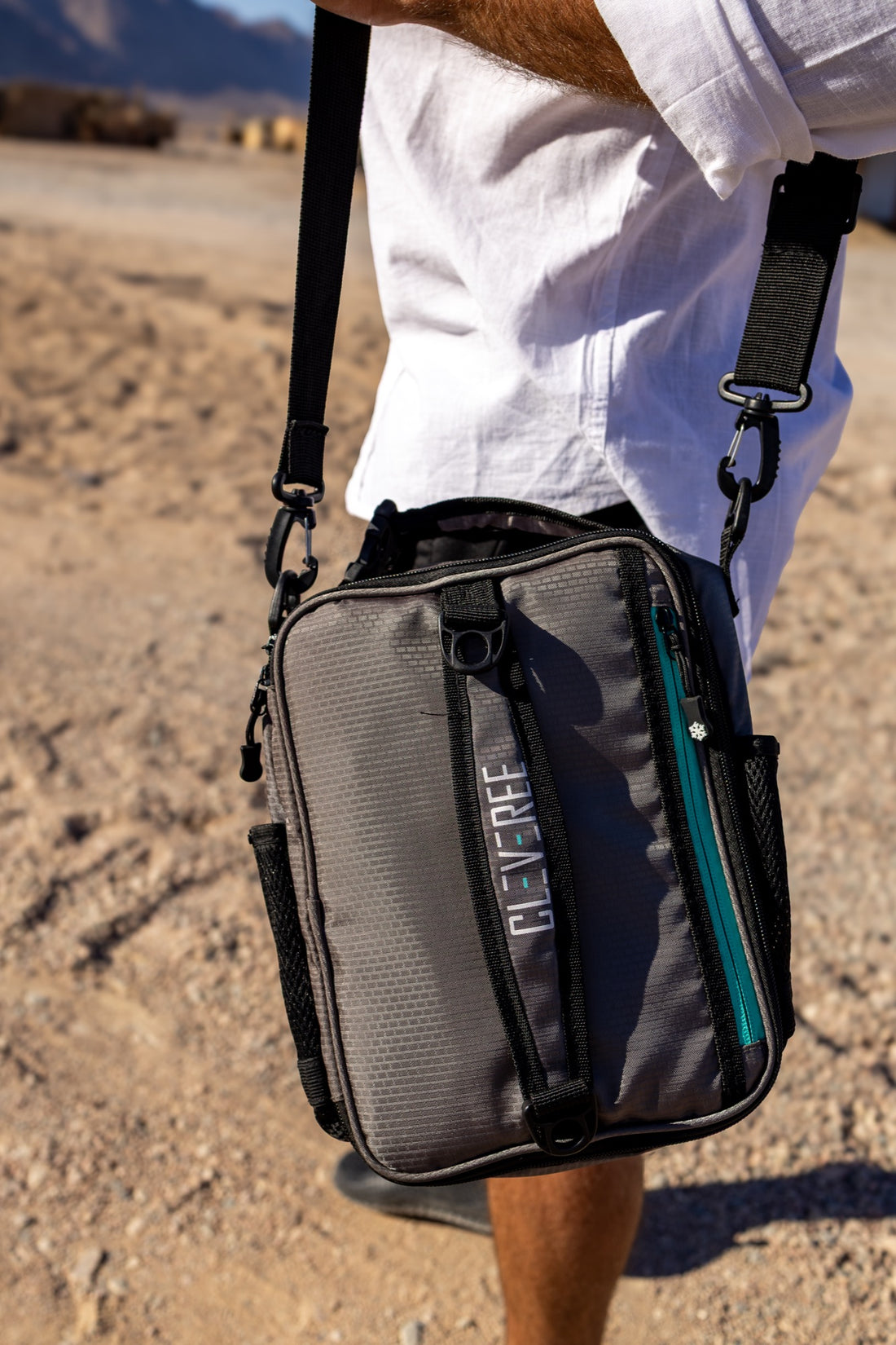 CLEVEREE expandable cooler bag on a day out
