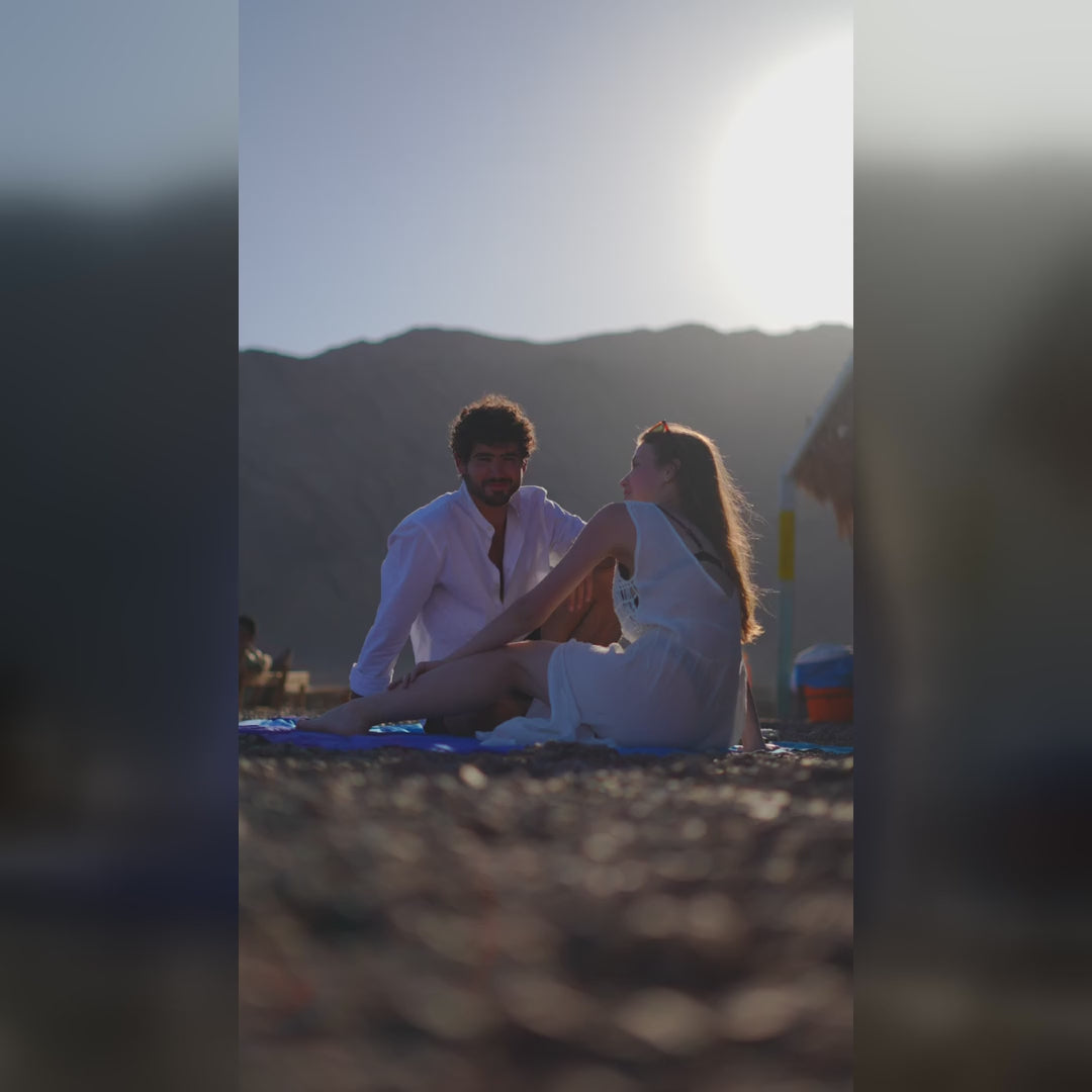 CLEVEREE web | Cooler bag at a sunset beach picnic (video)